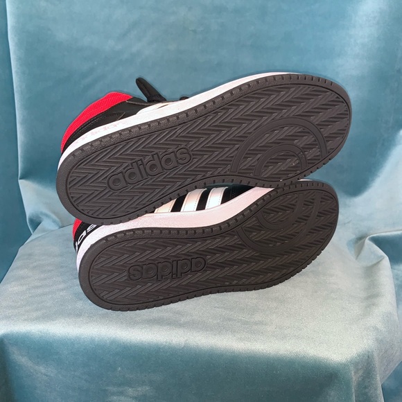 Adidas mid top sneakers. Size 8. - Picture 5 of 6